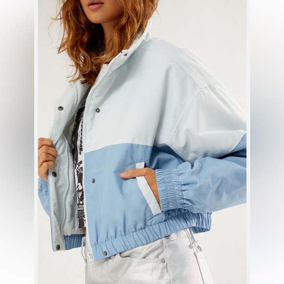 PacSun Jackets & Blazers - PacSun Two-Tone Sky Blue Cropped Bomber Jacket